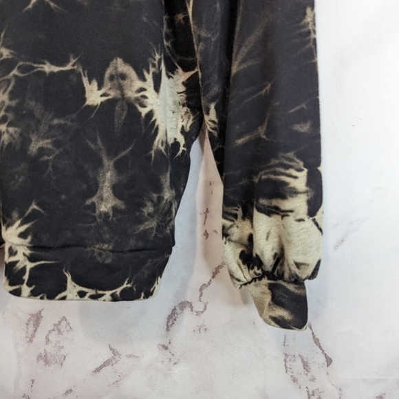 POL Sweatshirt Size Small Beach Bum Tye Dye Bleach Marble Graphic Black Women - Picture 5 of 13